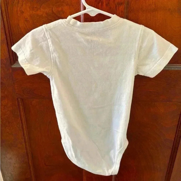 Authentic USF Bulls 18mo onesie Discount w bundling! - Picture 3 of 3